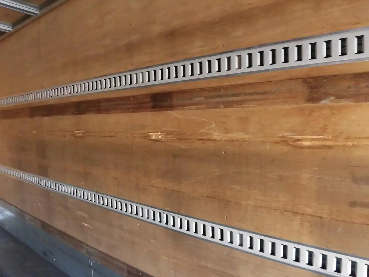 いすゞ フォワード 中型/増トン アルミバン パワーゲート TKG-FRR90S2の中古トラック画像8