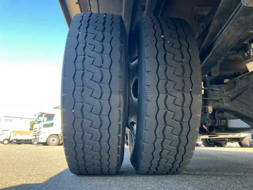 いすゞ エルフ 小型 アルミバン パワーゲート TRG-NPR85ANの中古トラック画像20