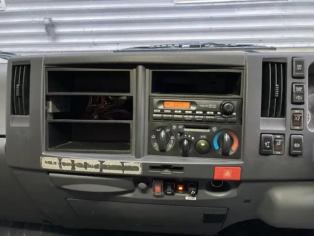 いすゞ エルフ 小型 アルミバン パワーゲート BKG-NPR85ANの中古トラック画像15