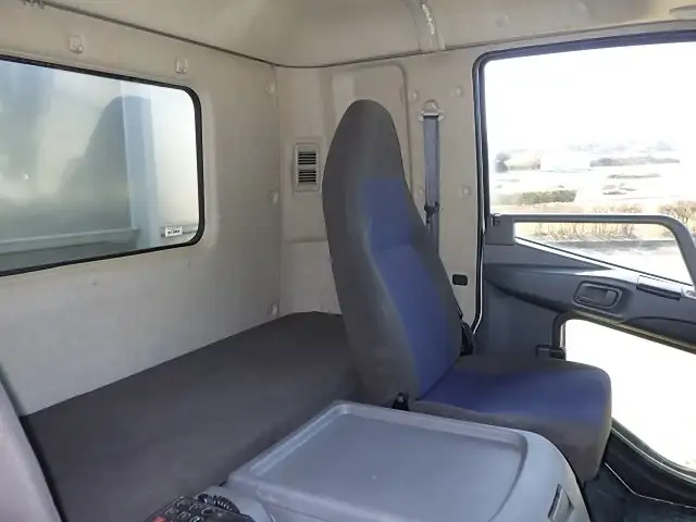 三菱 ファイター 中型/増トン ウイング エアサス ベッドの中古トラック画像12