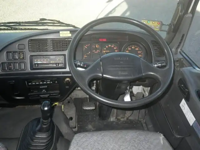 いすゞ フォワード 中型/増トン パッカー車 プレス式 ベッドの中古トラック画像6