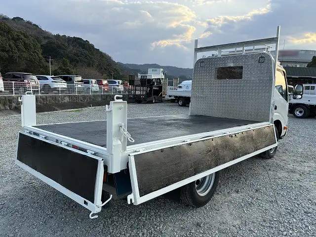 日野 デュトロ 小型 平ボディ 2RG-XZU645M R3の中古トラック画像7