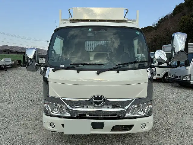 日野 デュトロ 小型 平ボディ 2RG-XZU645M R3の中古トラック画像2