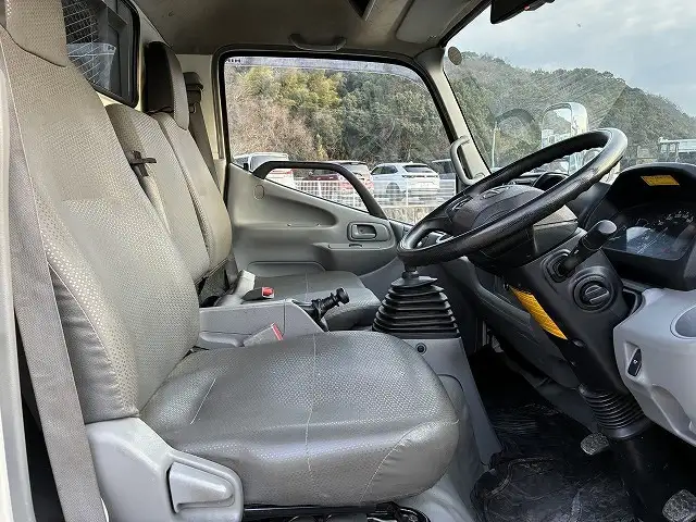 日野 デュトロ 小型 平ボディ 2RG-XZU645M R3の中古トラック画像12