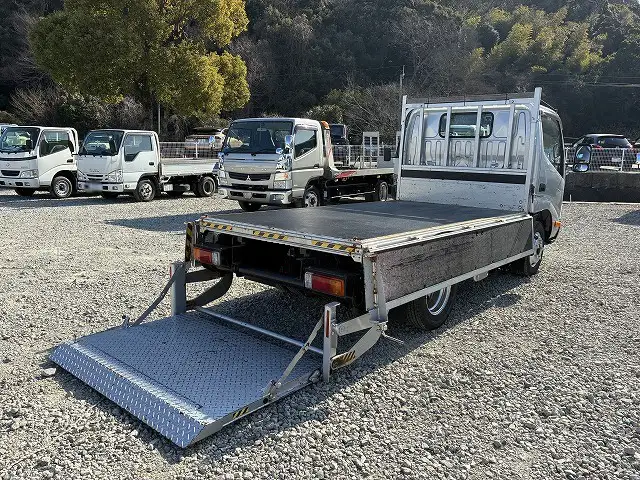 トヨタ ダイナ 小型 平ボディ パワーゲート 床鉄板の中古トラック画像7
