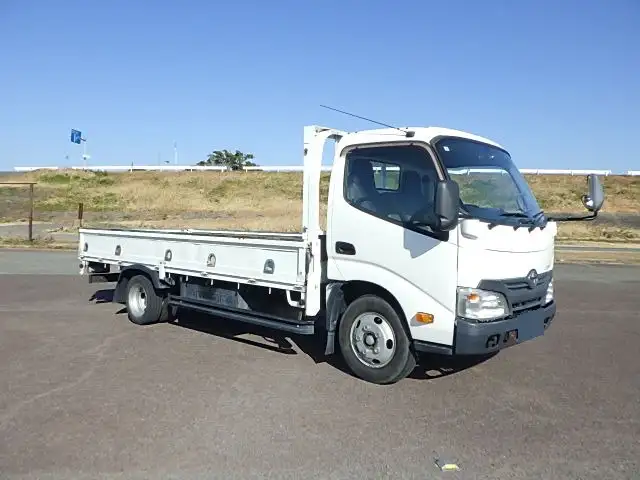 トヨタ ダイナ 小型 平ボディ TKG-XZU655M H28の中古トラック画像2