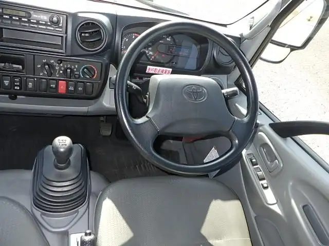 トヨタ ダイナ 小型 平ボディ TKG-XZU655M H28の中古トラック画像12