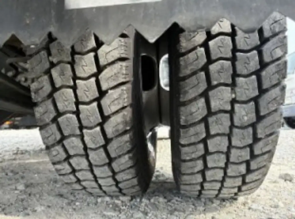 いすゞ エルフ 小型 平ボディ 2RG-NJR88A R2の中古トラック画像20