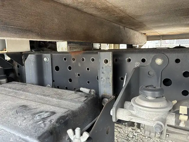 いすゞ エルフ 小型 平ボディ 2RG-NJR88A R2の中古トラック画像15