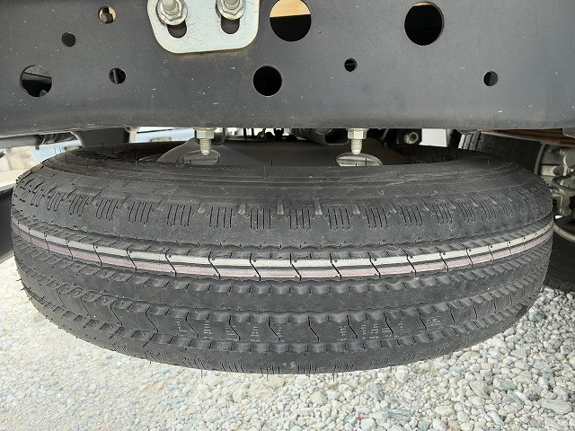 いすゞ エルフ 小型 平ボディ 床鉄板 2RG-NMR88ARの中古トラック画像16