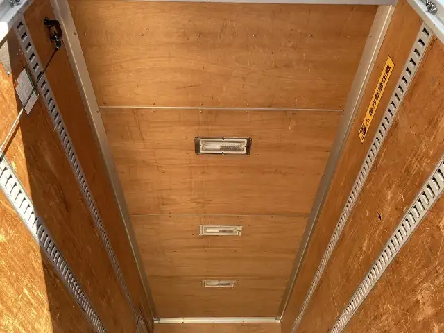 いすゞ エルフ 小型 アルミバン パワーゲート サイドドアの中古トラック画像8