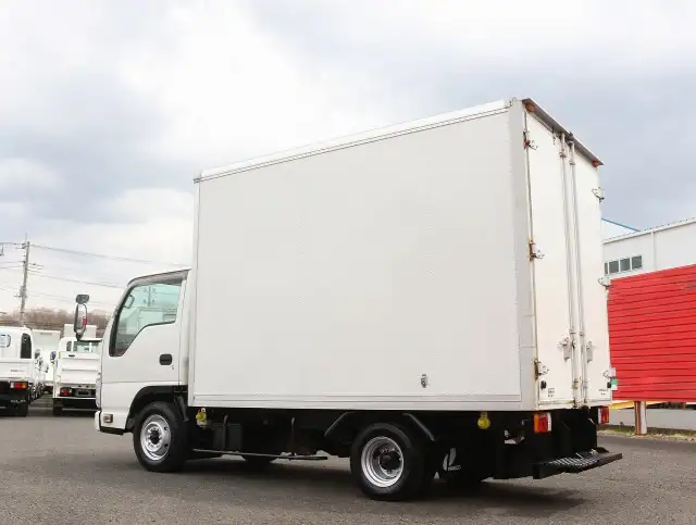 いすゞ エルフ 小型 アルミバン TKG-NHR85AN H27の中古トラック画像4