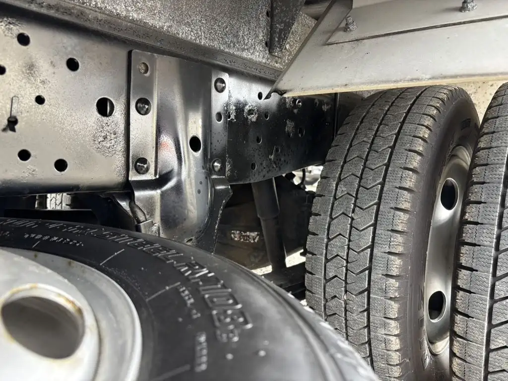 いすゞ エルフ 小型 アルミバン パワーゲート サイドドアの中古トラック画像像17