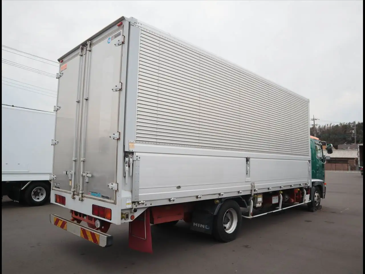 日野 レンジャー 中型/増トン ウイング エアサス ベッドの中古トラック画像3