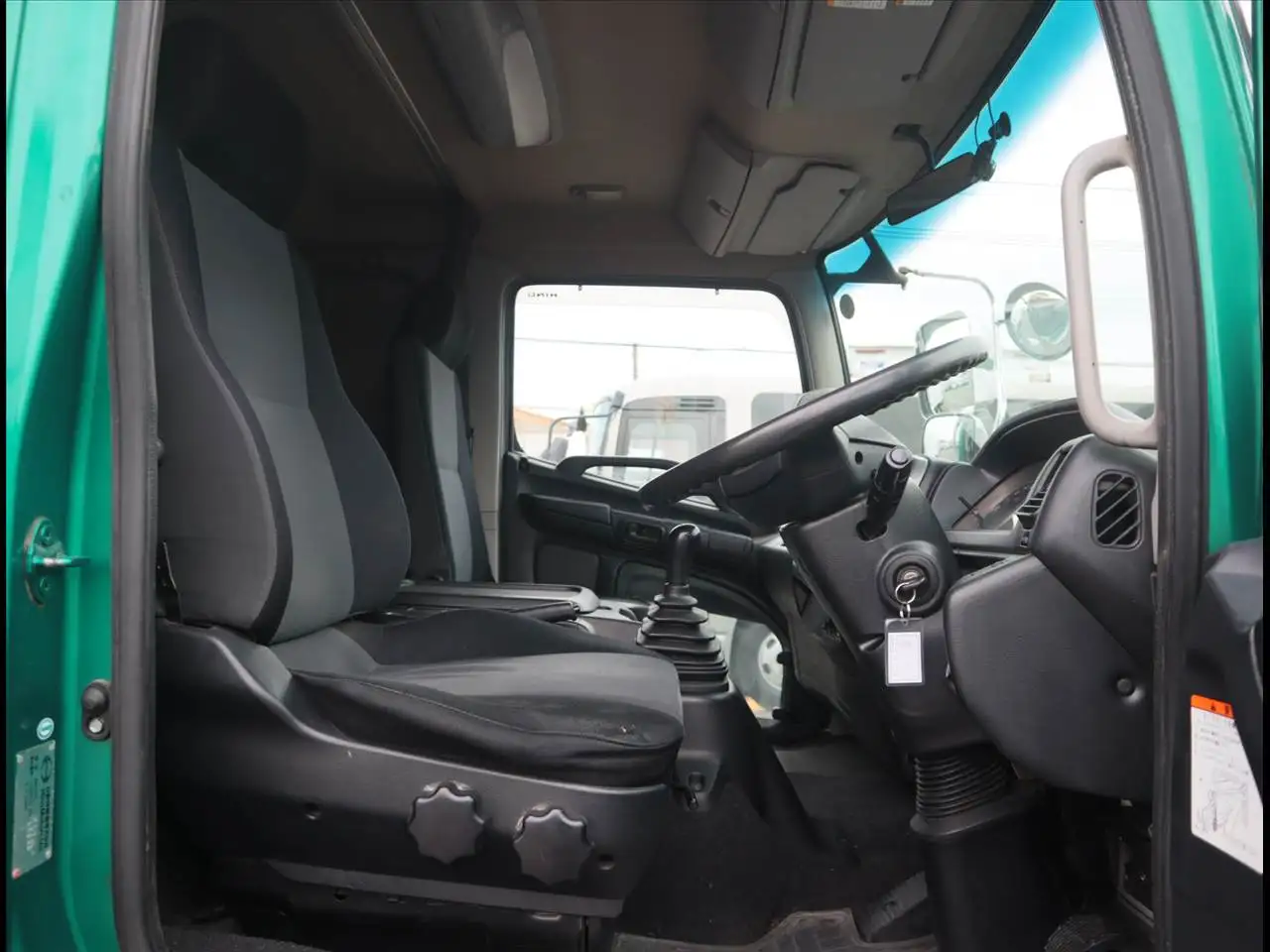 日野 レンジャー 中型/増トン ウイング エアサス ベッドの中古トラック画像10