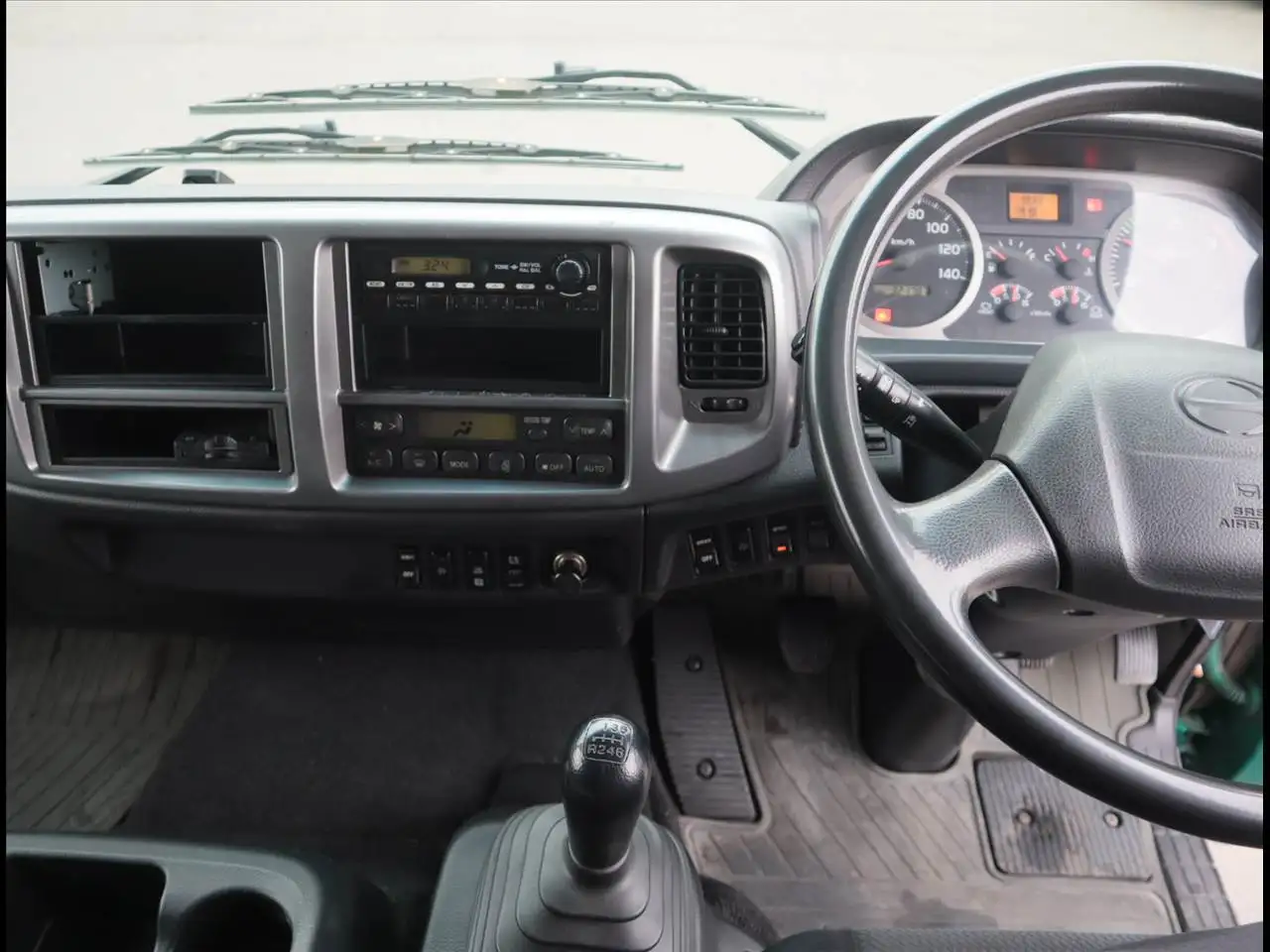 日野 レンジャー 中型/増トン ウイング エアサス ベッドの中古トラック画像12