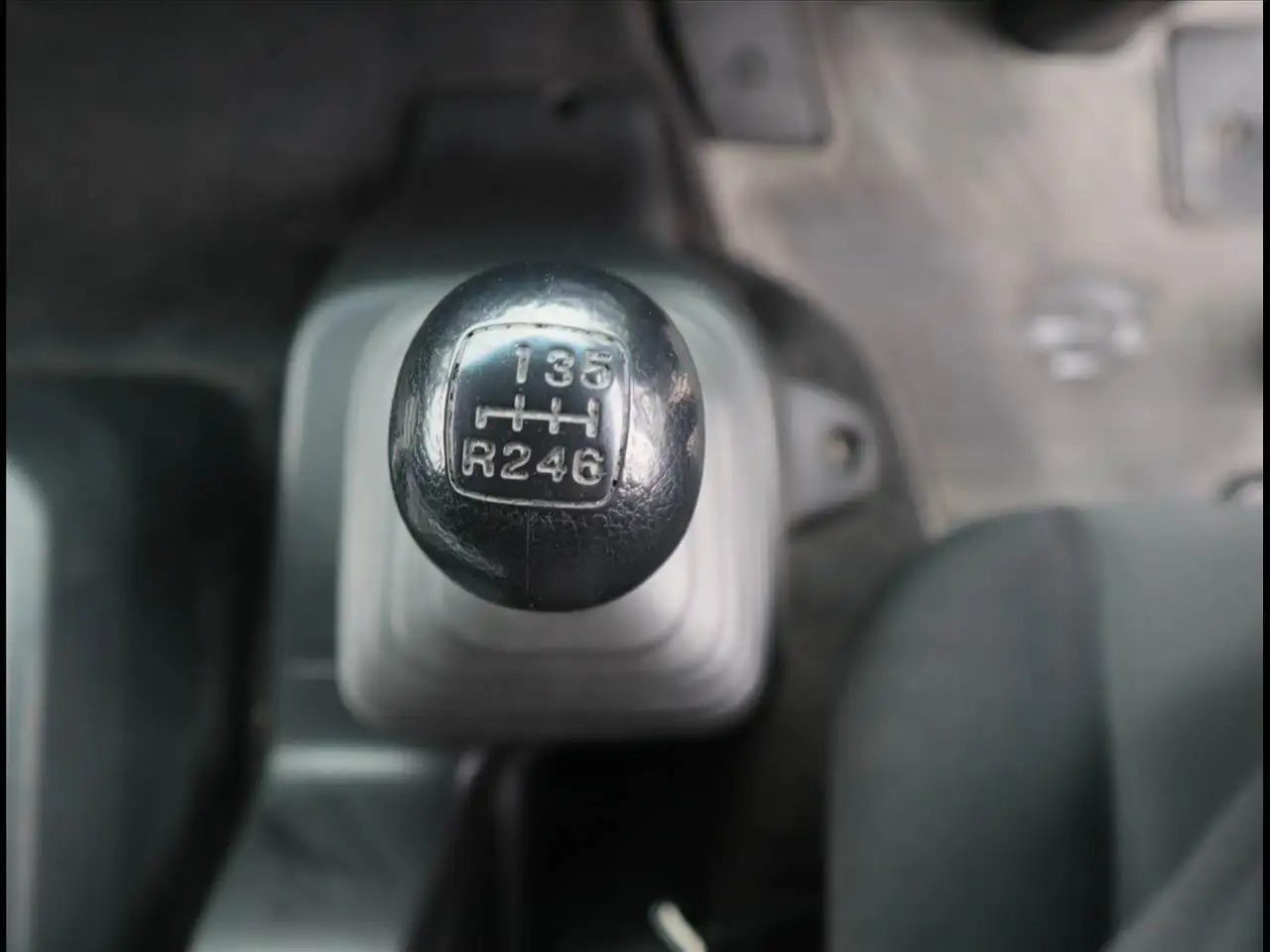 日野 レンジャー 中型/増トン ウイング エアサス ベッドの中古トラック画像13