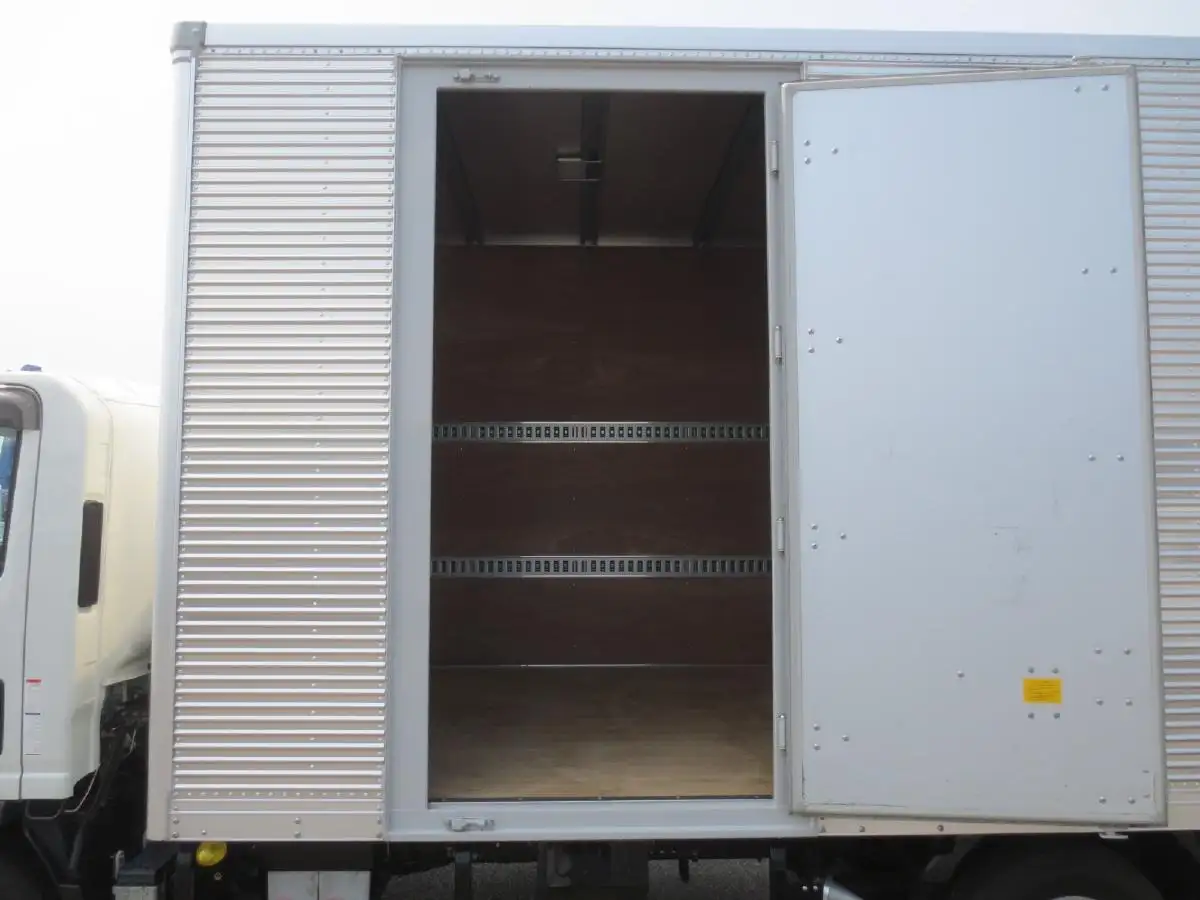 いすゞ エルフ 小型 アルミバン パワーゲート サイドドアの中古トラック画像9
