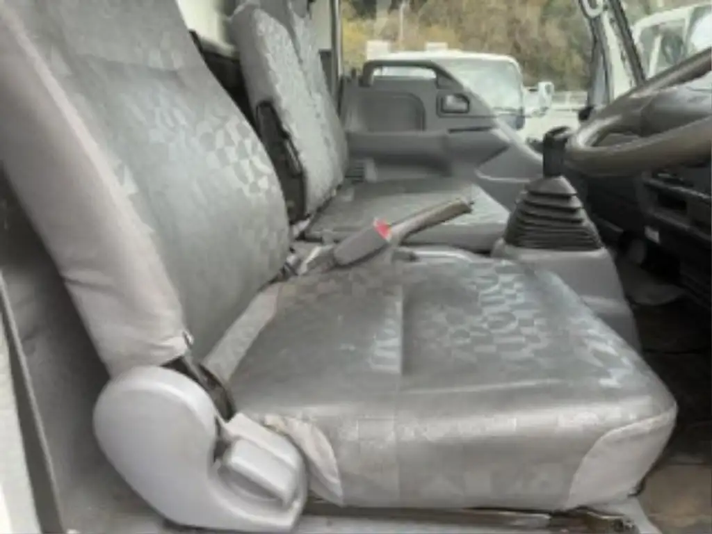 いすゞ エルフ 小型 平ボディ 床鉄板 PB-NPR81ARの中古トラック画像12