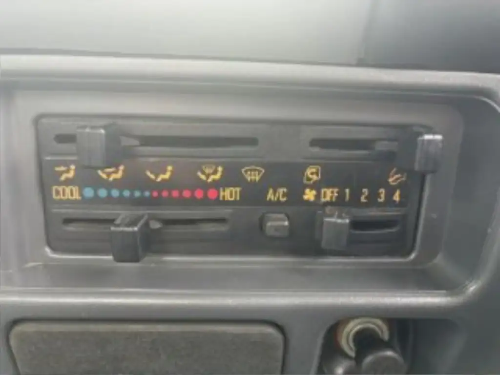 いすゞ エルフ 小型 平ボディ 床鉄板 PB-NPR81ARの中古トラック画像14