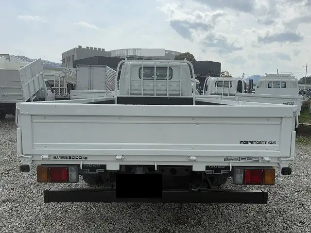 いすゞ エルフ 小型 平ボディ 床鉄板 PB-NPR81ARの中古トラック画像4