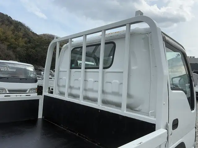 いすゞ エルフ 小型 平ボディ 床鉄板 PB-NPR81ARの中古トラック画像9