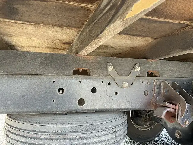 日産UD コンドル 中型/増トン 平ボディ 床鉄板 ベッドの中古トラック画像16