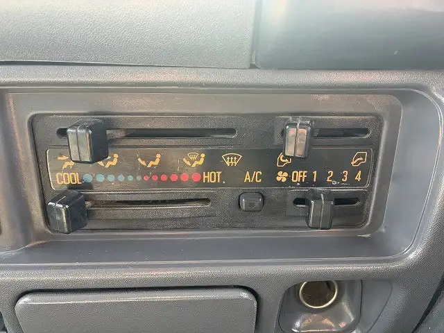 いすゞ エルフ 小型 平ボディ Wキャブ 床鉄板の中古トラック画像13