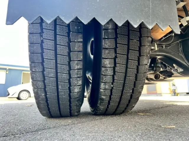 いすゞ エルフ 小型 平ボディ 床鉄板 アルミブロックの中古トラック画像20