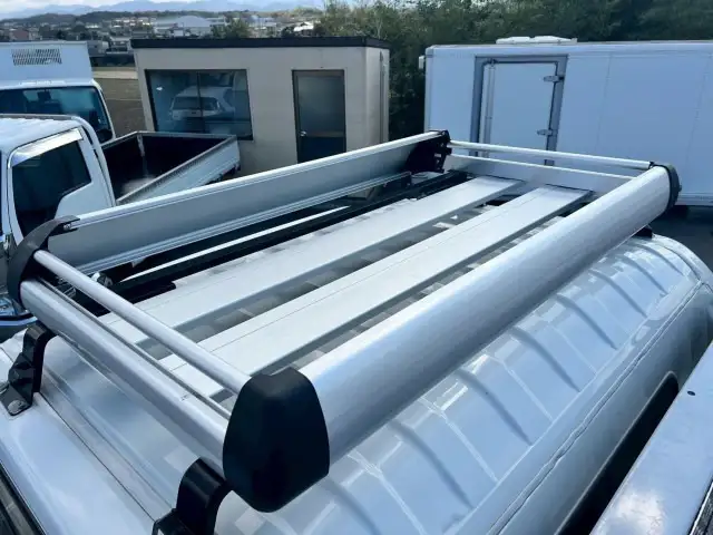 いすゞ エルフ 小型 平ボディ 床鉄板 アルミブロックの中古トラック画像9