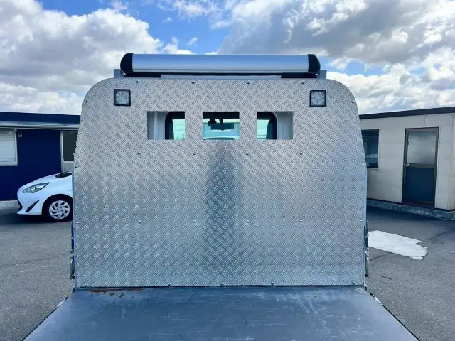 いすゞ エルフ 小型 平ボディ 床鉄板 アルミブロックの中古トラック画像7