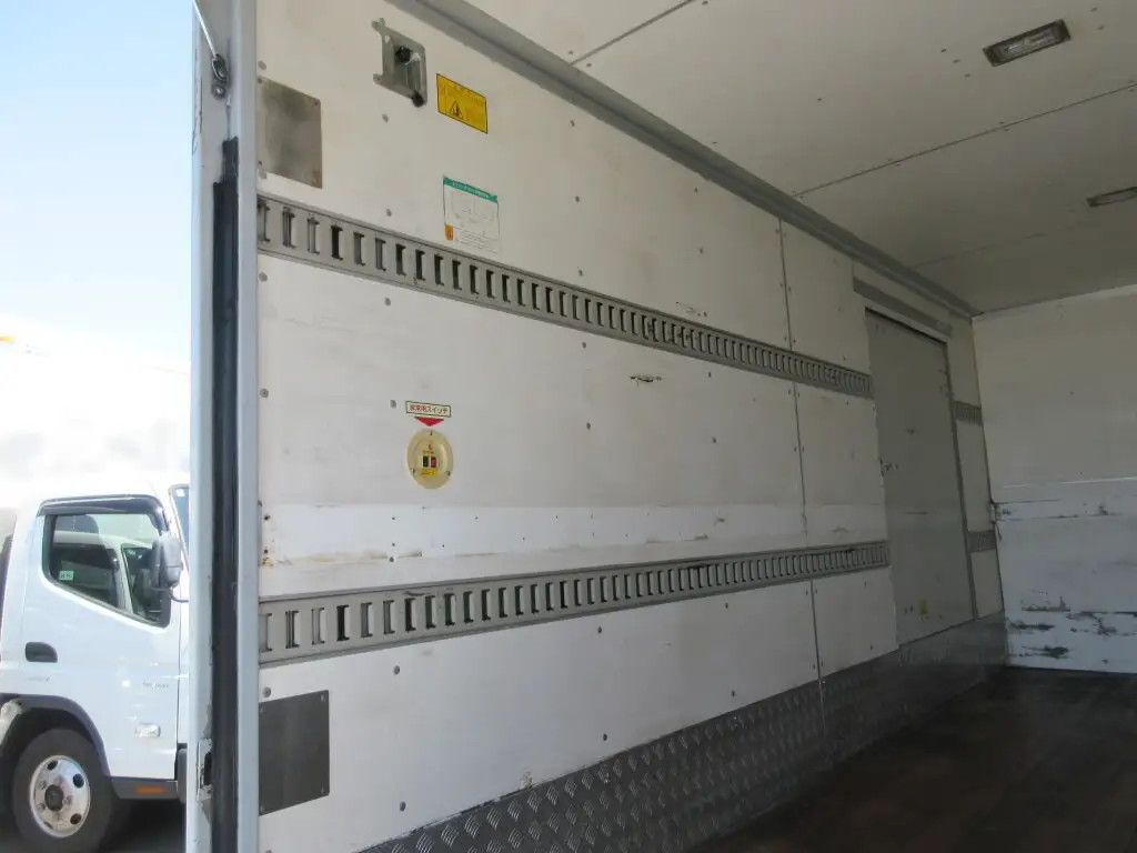 いすゞ エルフ 小型 アルミバン パワーゲート サイドドアの中古トラック画像9