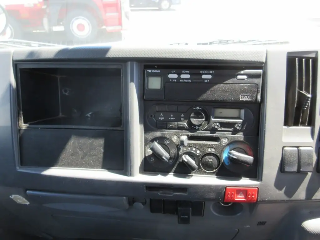 いすゞ エルフ 小型 アルミバン パワーゲート サイドドアの中古トラック画像15