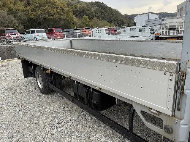 いすゞ エルフ 小型 平ボディ 床鉄板 アルミブロックの中古トラック画像9