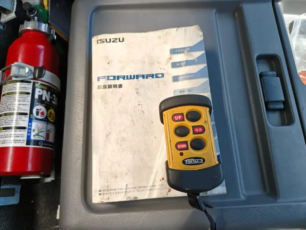 いすゞ フォワード 中型/増トン アルミバン パワーゲート 床鉄板の中古トラック画像8