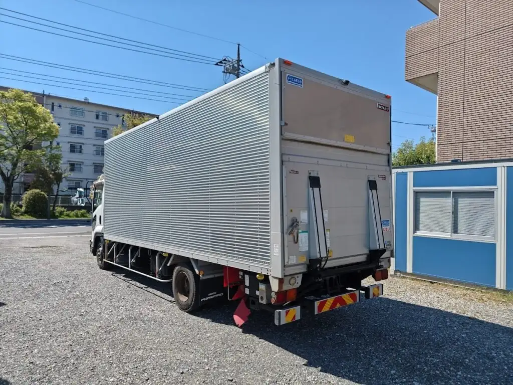 いすゞ フォワード 中型/増トン アルミバン パワーゲート 床鉄板の中古トラック画像4