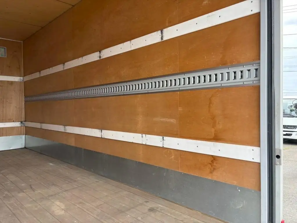 いすゞ エルフ 小型 アルミバン パワーゲート TRG-NPR85ANの中古トラック画像10