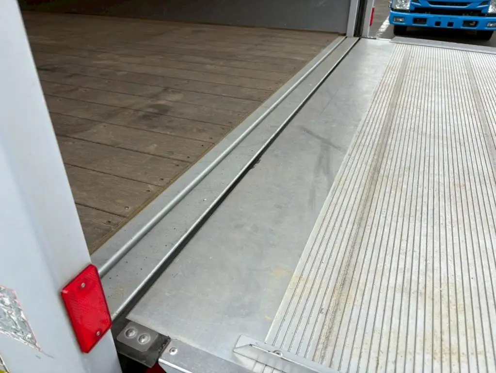 いすゞ エルフ 小型 アルミバン パワーゲート TRG-NPR85ANの中古トラック画像13