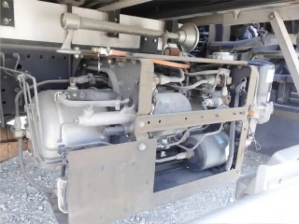 いすゞ フォワード 中型/増トン アルミバン パワーゲート ベッドの中古トラック画像18