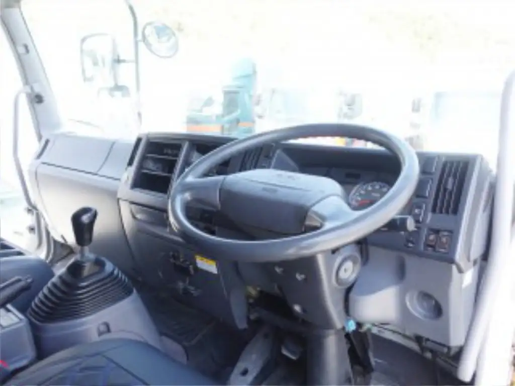 いすゞ フォワード 中型/増トン アルミバン パワーゲート ベッドの中古トラック画像11