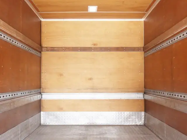 いすゞ フォワード 中型/増トン アルミバン パワーゲート ベッドの中古トラック画像5