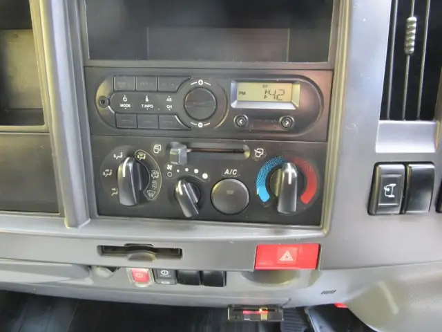 いすゞ エルフ 小型 アルミバン ボトルカー サイドドアの中古トラック画像12