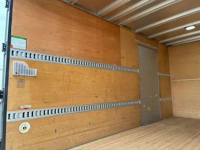 いすゞ エルフ 小型 アルミバン サイドドア 2RG-NPR88ANの中古トラック画像9