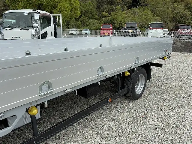 いすゞ エルフ 小型 平ボディ 床鉄板 アルミブロックの中古トラック画像10