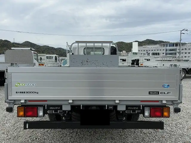 いすゞ エルフ 小型 平ボディ 床鉄板 アルミブロックの中古トラック画像4
