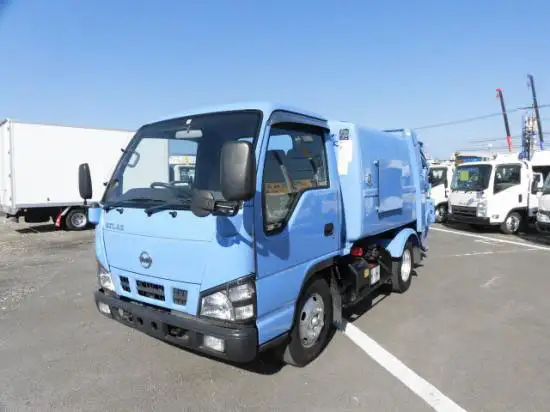 日産 アトラス 小型 パッカー車 巻き込み式 PB-AKR81ANの中古トラック画像1