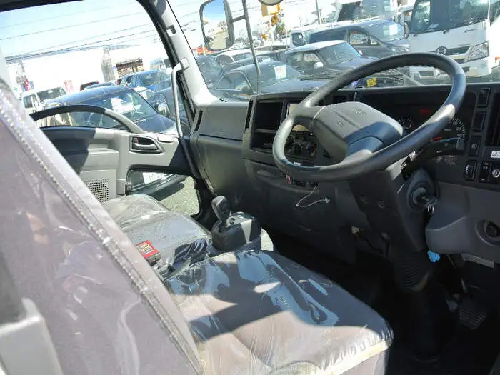 いすゞ フォワード 中型/増トン 車両重機運搬 ラジコン ウインチの中古トラック画像8