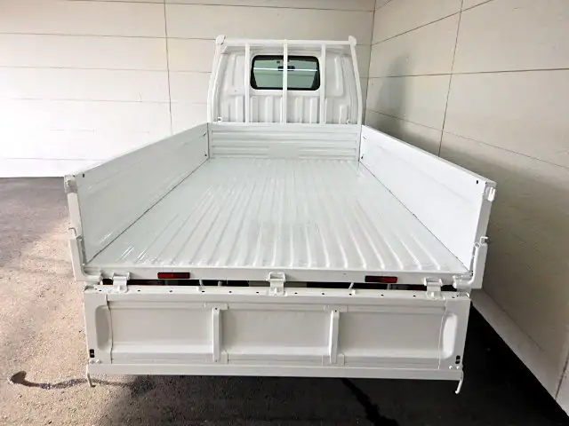 マツダ ボンゴ 小型 平ボディ ABF-SKP2T H26の中古トラック画像4
