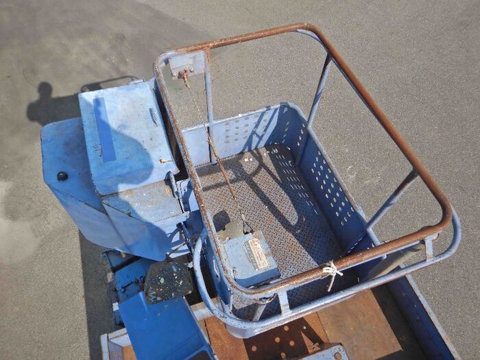 いすゞ エルフ 小型 高所・建柱車 高所作業車 BDG-NKR85N｜画像5