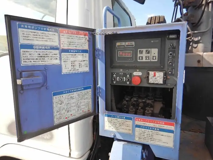 いすゞ エルフ 小型 高所・建柱車 高所作業車 BDG-NKR85Nの中古トラック画像12